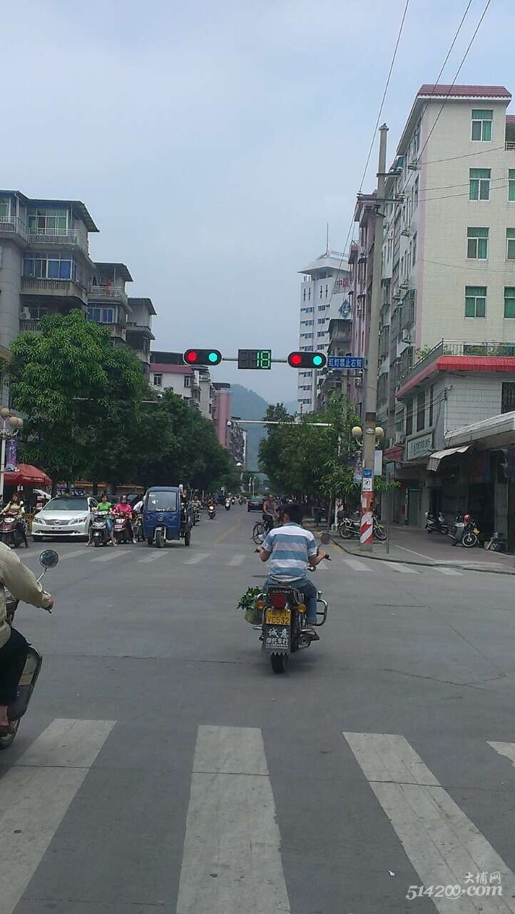 红灯禁止向右转