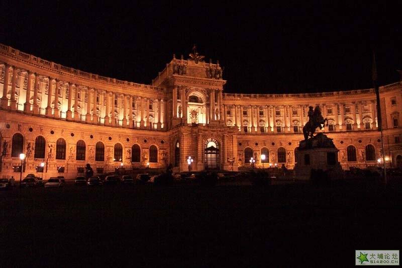 奥地利，维也纳图书馆夜景－.jpg