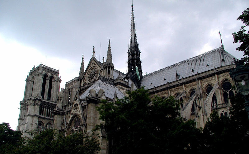 巴黎圣母院侧影.jpg－.jpg