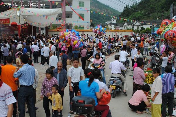2010年农历9月13日湖寮镇双坑村的举行合乡集福民俗活动现场